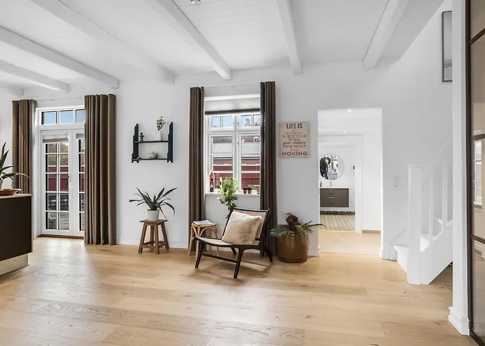Alexi - 500m From The Sea By Interhome